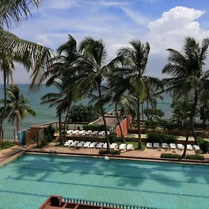 https://hotel-jardin-savana-dakar.hotelsdakar.com